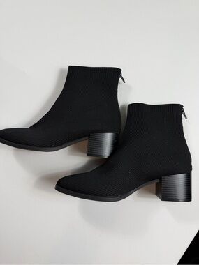LifeStride Black Sock Boots 9.5 Stretch Knit Block Heel Ankle Booties